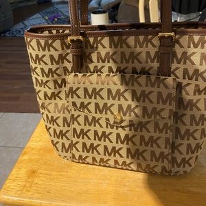 MK tote